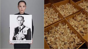 ด้วยใจภักดี ต่าย เพ็ญพักตร์ ประดิษฐ์ดอกดารารัตน์ 999 ดอก ถวายพ่อหลวง