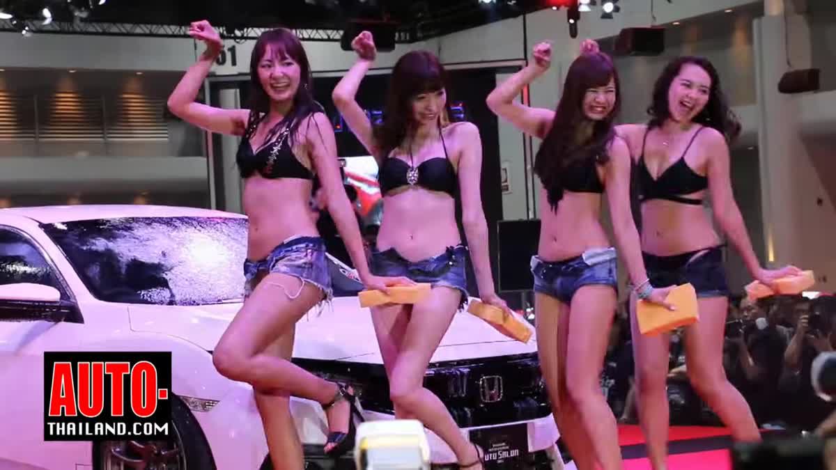 Sexy car wash - BKK Auto salon 2016