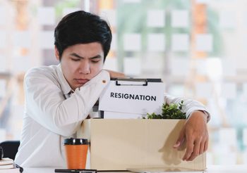 ต่างด้าวออกจากงานต้องทำอย่างไร