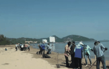 เร่งขจัดคราบน้ำมันชายหาดวนอุทยานปราณบุรี