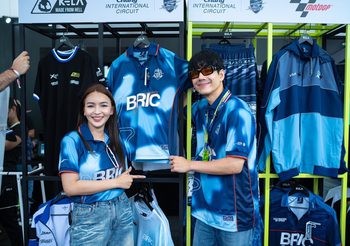 นิกกี้ โชว์ดีไซน์เสื้อคอลเลกชันสุดพิเศษ KELA x BRIC 10TH ANNIVERSARY SPECIAL EDITION ฉลองครบรอบ 10 ปี