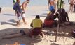 นักท่องเที่ยวจีนฝ่าฝืนธงแดงจมทะเลหาดป่าตอง