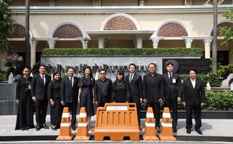 ดอยคำ–แอดวานซ์ แมท ส่งมอบอุปกรณ์จราจรจากกล่องยูเอชที ต่อยอด “แกะ ล้าง เก็บ”