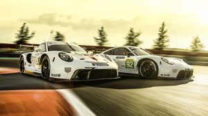 Porsche เซ็ตทีมยกชุด พร้อมคว้าชัยรายการแข่งขันมอเตอร์สปอร์ตในปี 2022