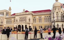 นายกฯ เปิดทำเนียบรัฐบาลทำบุญสงกรานต์