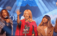 ไคลี มิน็อก เป็นตัวแทนเปิดไฟคริสต์มาสในอังกฤษ