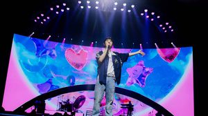 มวลความรัก ล้นอิมแพค!! “โด คยองซู” ระเบิดพลังเสียง โอบกอดทุกหัวใจ ในคอนเสิร์ต “2025 DOH KYUNG SOO ASIA CONCERT TOUR ”