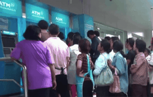 ผู้ค้าสลากผิดหวังระบบจองสลากล่ม