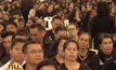 ประชาชนหลั่งไหลสักการะพระบรมศพ