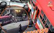 ระทึกกลางกรุง! รถเมล์สาย 13 เสียหลักชนเสาไฟฟ้า ชนระนาว แยกประชาสงเคราะห์