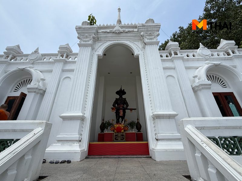 พระบรมรูปสมเด็จพระเจ้าตากสินมหาราช