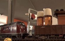 ร้านอาหารไอเดียดี “เสิร์ฟเบียร์ด้วยรถไฟจำลอง”