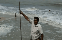 เร่งสร้างแนวคันกั้นคลื่นแบบตะลุมพุกโมเดล