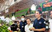 “พาณิชย์” ตรวจตลาด บรรยากาศซื้อขายสงกรานต์สุดคึกคัก แนวโน้มราคาหลายรายการลดลง