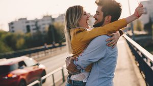 13 สัญญาณ บ่งบอกว่าเขาให้คุณเป็น แฟนตัวจริง!!