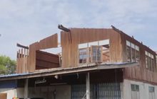 พายุฤดูร้อนถล่มโคราช เสียหายกว่า 80 หลังคาเรือน