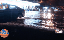 คนกรุงอ่วม! ฝนถล่มหนัก น้ำท่วมขังรอระบาย