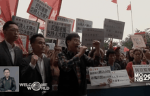 กลุ่มสนับสนุนจีนประท้วงนอกรัฐสภาฮ่องกง