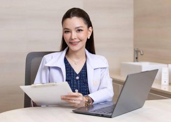 ปลูกผมราคา เท่าไหร่ เจาะลึกปัจจัย และเทคนิคที่ให้ผลลัพธ์ที่ใช่