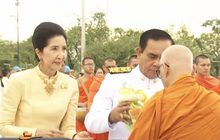 นายกฯนำทำบุญตักบาตรเฉลิมพระชนมพรรษา ร.10