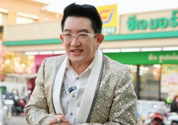 เปิดเคล็ดลับการใช้สีให้กิจการรุ่ง ค้าขายพุ่ง พร้อมแนะไอเทมเสริมมงคลเรียกลูกค้า โดย อ.คฑา ชินบัญชร