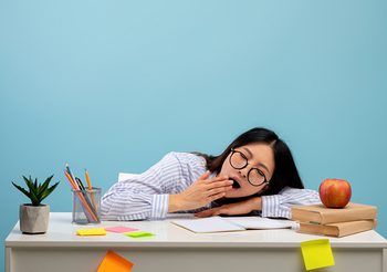 10 วิธีแก้ง่วงตอนทำงาน ปลุกพลังมนุษย์ออฟฟิศให้พร้อมลุยทุกวัน