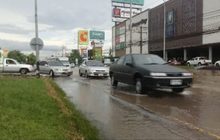 ฝนถล่มหนัก ทำน้ำท่วมตัวเมืองขอนแก่น