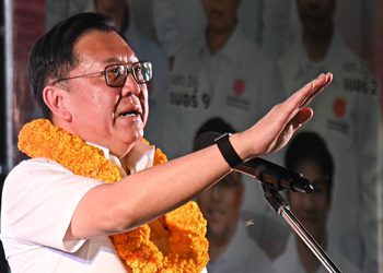 “จตุพร” ขึ้นเวทีปราศรัยลาดกระบัง ย้ำสโลแกน “มีเรา ไม่มีมืด” ลุยแก้น้ำท่วม 6 ปี ทั้ง กทม. – ภาคกลาง ดันรัฐสวัสดิการตั้งแต่เกิดถึงตาย – พักหนี้ – ตั้งหลักเศรษฐกิจ