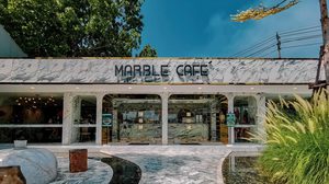 Marble Cafe คาเฟ่ลายหินอ่อน ย่านพระราม 9 ศรีนครินทร์
