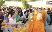 กทม. ทำบุญตักบาตรเนื่องในวันขึ้นปีใหม่