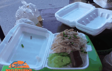 ข้าวมันไก่พอเพียงกล่องละ 10 บาทขายวันละพันกล่อง