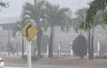 นายกฯ สั่งทุกจังหวัดดูแลผลกระทบฝนตกหนัก