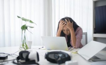 เมื่อแรงขับชีวิตถูกดูด !!! “Burnout” ภาวะหมดไฟที่วัยทำงานและ Gen Z ต้องระวัง