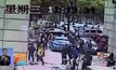 ครูสอนป้องกันตัวช่วยคนงานจีนตกกำแพงสูง 8 เมตร