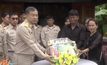 พระราชทานสิ่งของแก่ญาติ จนท.พลีชีพเหตุระเบิดยะลา