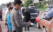 ชนสนั่นกลางแยก 3 คันซ้อนเจ็บ 2 คน