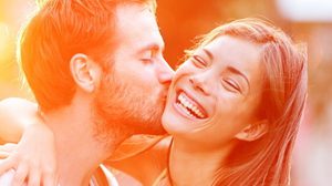 ผ่านฉลุยเลยคนนี้! 12 สัญญาณ ผู้ชายเคารพคุณมากพอที่จะเป็นพ่อของลูก