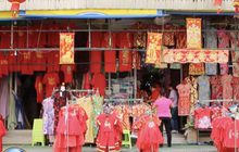 เสื้อแดงขายดีช่วงเทศกาลตรุษจีน