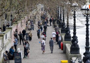 สหราชอาณาจักรป่วย ‘ลองโควิด’ 1.1 ล้านราย กระทบการใช้ชีวิตเพียบ