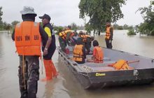 สั่งปิด 15 โรงเรียน หนีน้ำป่าทะลักท่วม จ.อุบลราชธานี