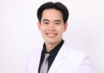 รู้จัก ‘คุณหมอเติ้ง’ กับมุมมองเสริมหน้าอกที่ใส่ใจตั้งแต่ดีไซน์ถึงรอยแผล