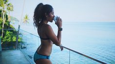 ถ่ายรูปยังไงให้ดูมีซิกแพค ใส่ชุดว่ายน้ำแล้วกินยังไงให้ตัวไม่บวม แนนซี่ Happy Nancy มีคำตอบ!