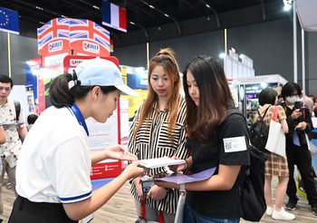 BRIT – Education UK ร่วมงาน ‘OCSC International Education Expo 2024’ แนะเด็กไทยสานฝันศึกษาต่อ UK เปิดประตูสู่โอกาสใหม่อย่างไรพรมแดน