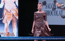 แฟชั่นโชว์เปิดนิทรรศการช็อคโกแลตในฝรั่งเศส