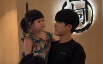 “เจ๊เกล” กับ “มอสเพื่อนเกล” อวดโมเมนต์น่ารักอีกแล้ว! เมื่อทั้งคู่พากันไปฉลองวันเกิดที่ร้านโปรดของน้องเกล