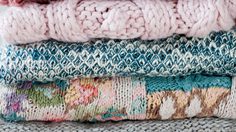 10 เคล็ดลับง่ายๆ จัดตู้เสื้อผ้า ให้เป็นระเบียบอย่างมือโปร