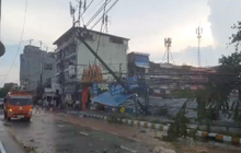 พายุฝนถล่มนนทบุรี ทำเสาไฟฟ้าล้ม 15 ต้น