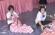 สืบทอดวิชาแต่งโลงศพด้วยผ้าขาวม้า