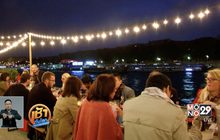 งานเลี้ยงอาหารค่ำ 500 คน ริมแม่น้ำในปารีส