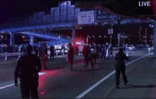 ตำรวจอเมริกันถูกผู้ร้ายจ่อยิงหัวดับ